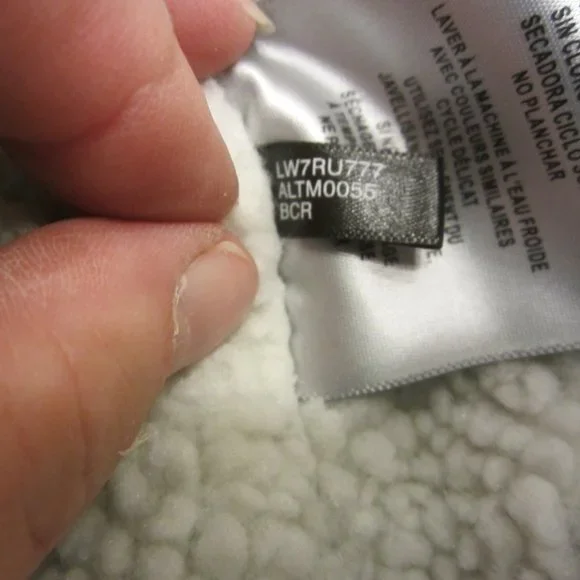 VTG LEVI STRAUS FAUX LEATHER TRUCKER JACKET, W/FAUX SHERPA LINING, LARGE - Picture 9 of 16